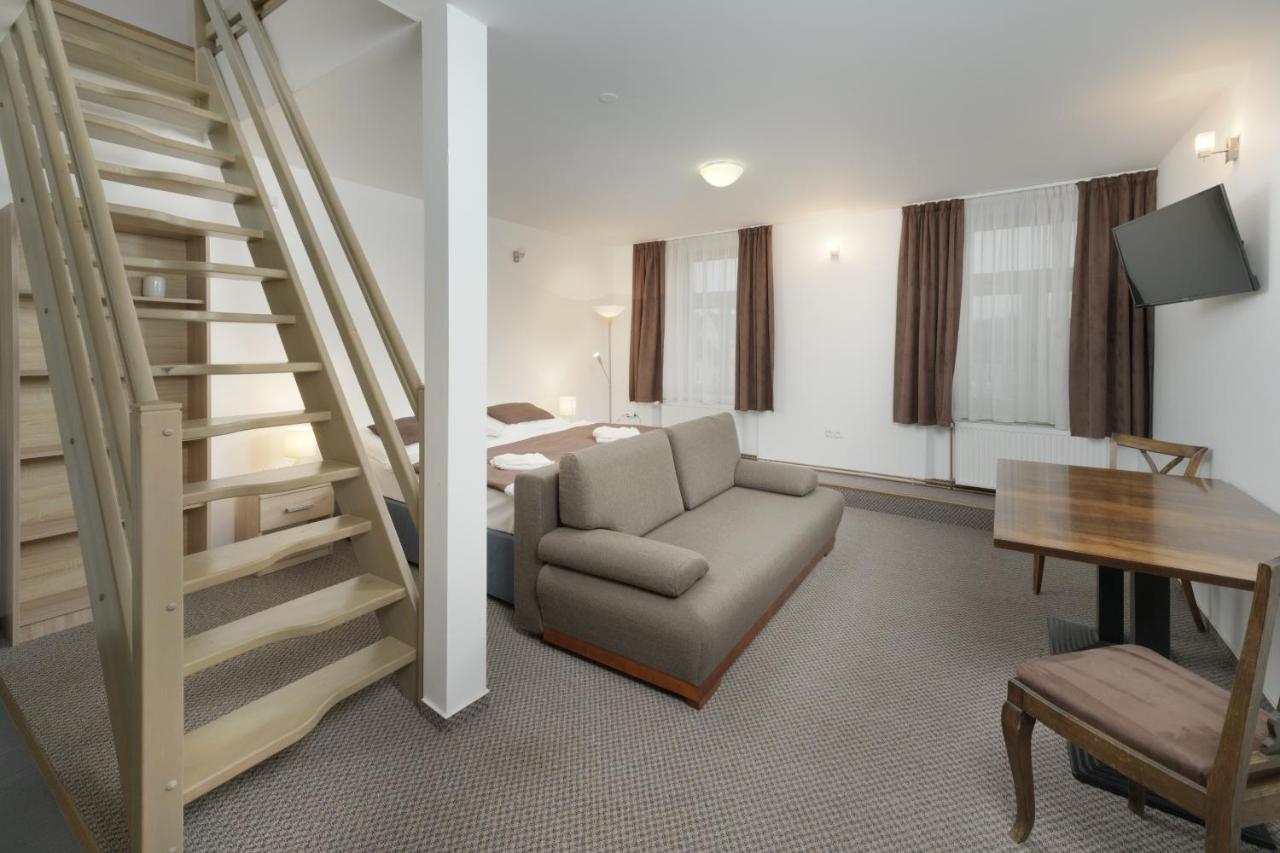 Hotel Na Staré poště Jilemnice Exteriér fotografie